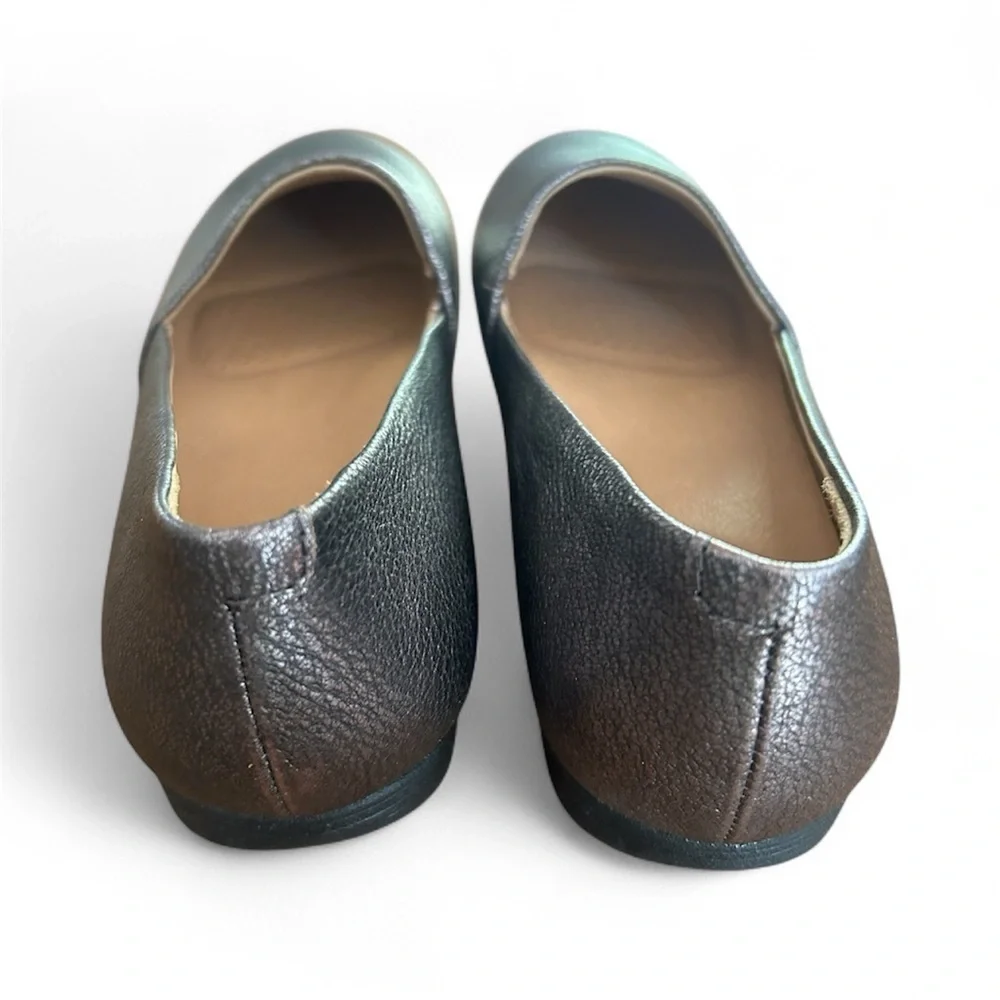 NWOB Dansko Pewter Gray Larissa Flat, Size 37 (6.5-7)